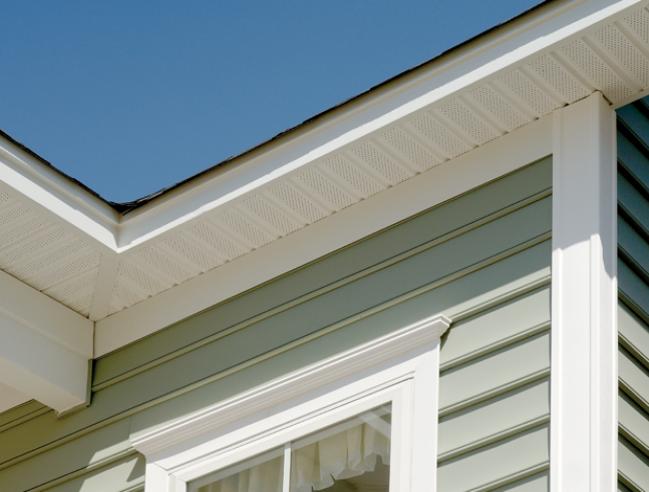 Vinyl Soffit with Aluminum Fascia
